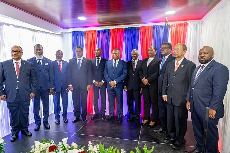 cpt2 SVP...Évitez de faire rire les oiseaux d'Haïti